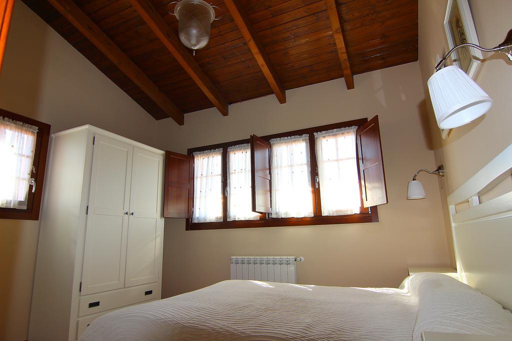 Apartamentos Rurales Senda Costera Hontoria الغرفة الصورة